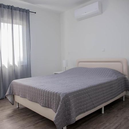 Modern Apartment Not Far From The Beach 파포스 외부 사진
